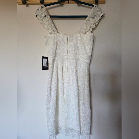 Guess Women's White Christel Lace Bodycon Mini Dress Size: XSmall - Picture 3 of 6